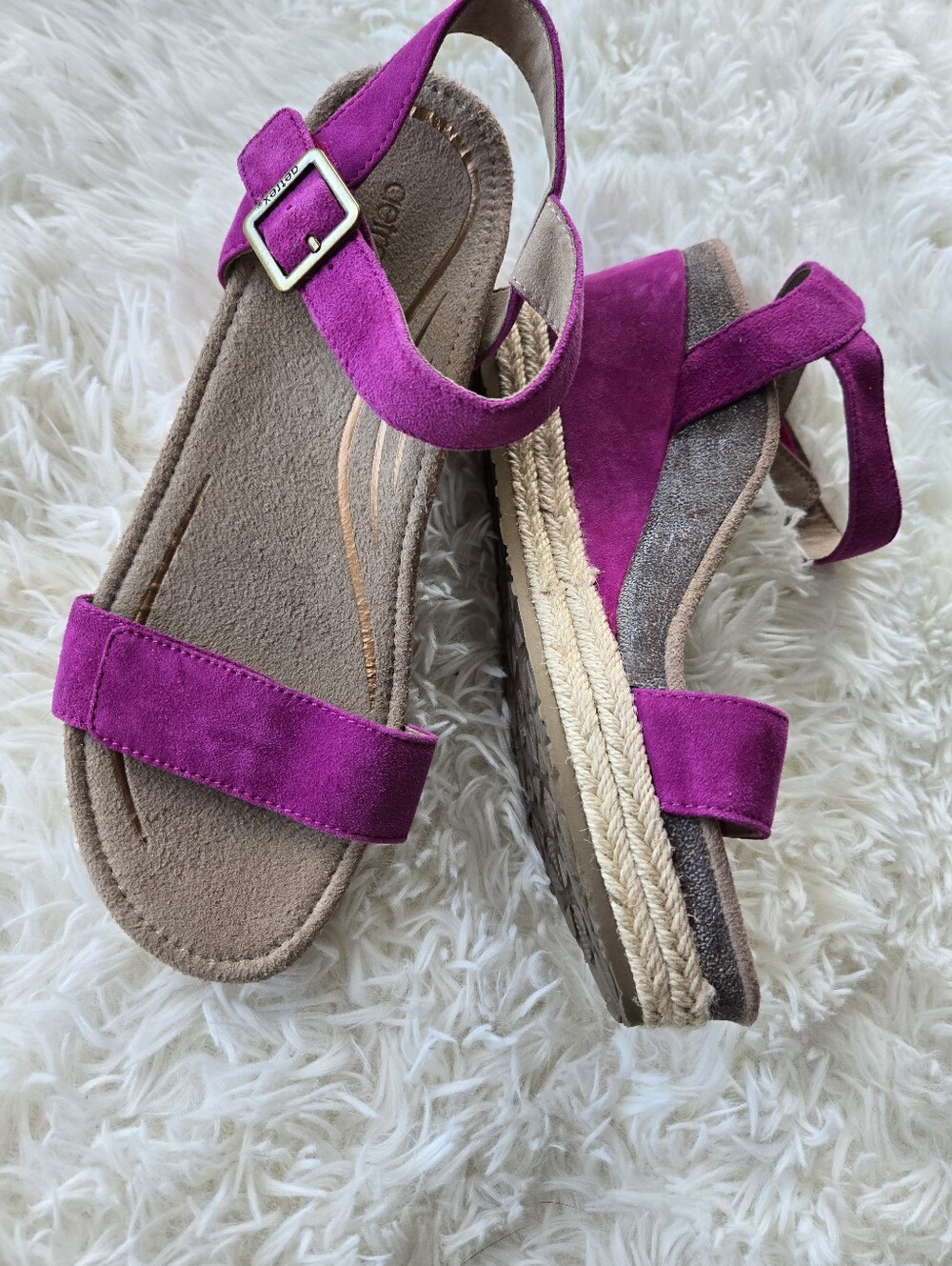 NWOB Aetrex Sydney 1/4 Strap Espadrille Wedge In Azalea Suese US 8.5